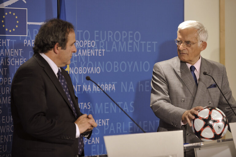 EP President meets with UEFA President Michel PLATINI