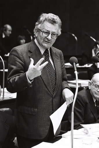 Zdjęcie 4: Karl FUCHS during a session in Luxembourg in October 1978.