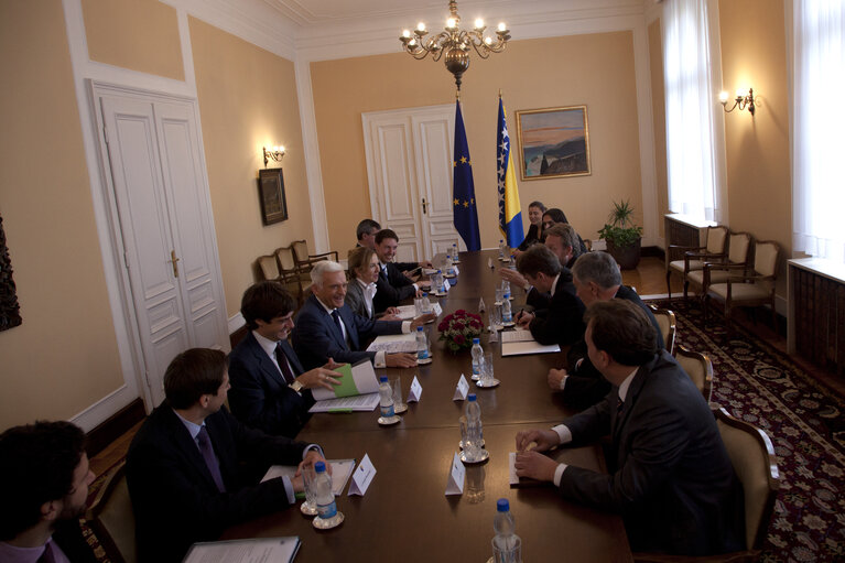 Photo 15 : President of the European Parliament Jerzy Buzek (L) meets members of Bosnian Presidency, Zeljko Komsic, Bakir Izetbegovic and Nebojsa Radmanovic in Sarajevo