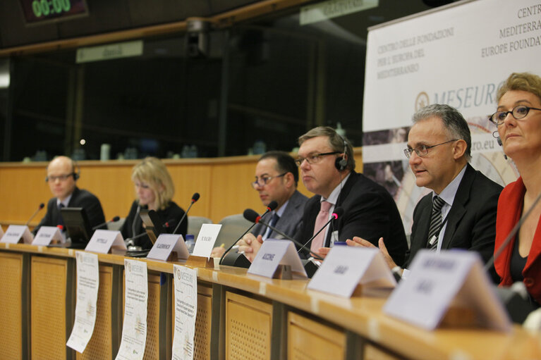 Photo 10 : Online gaming at a policy crossroad: Towards an EU regulatory approach or increased national cooperation?