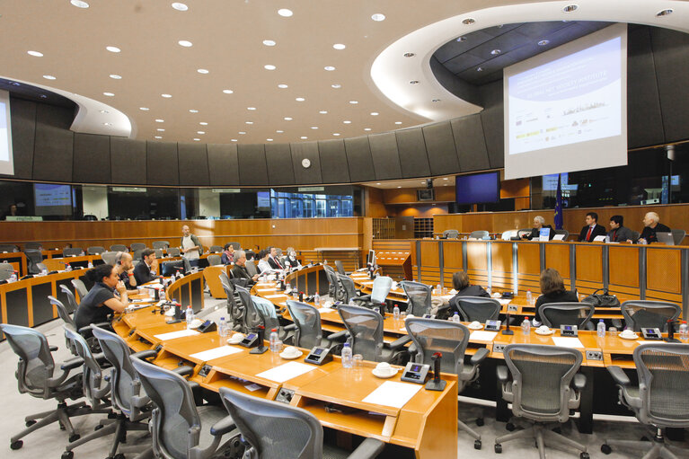 Conference Net society: Networks and social innovation