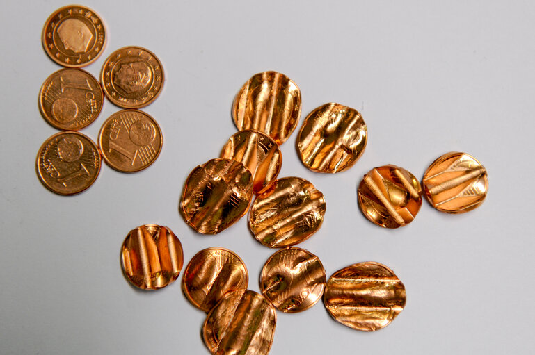 Suriet 12: Mintage of coins