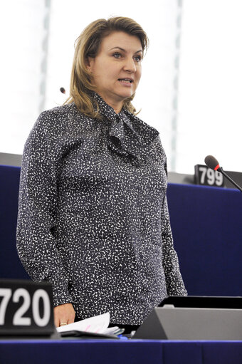 Fotografia 13: MEPs during plenary session in Strasbourg, week 39