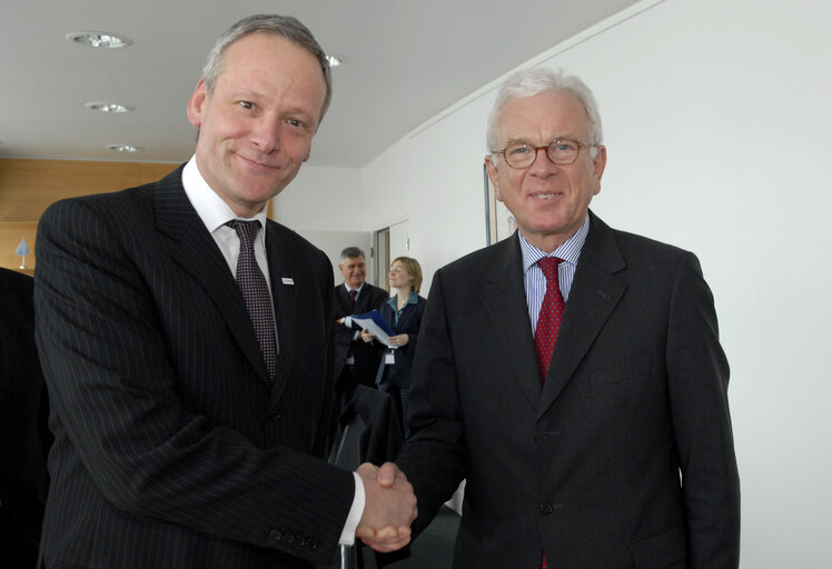 Fotografi 2: EP President meets with the Minster for Foreign Affairs of the Czech Republic.