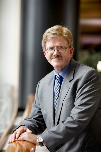 Portrait of MEP Thomas MANN