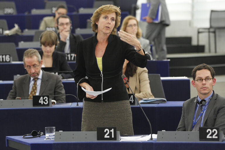 Billede 37: MEPs during plenary session in Strasbourg, week 39