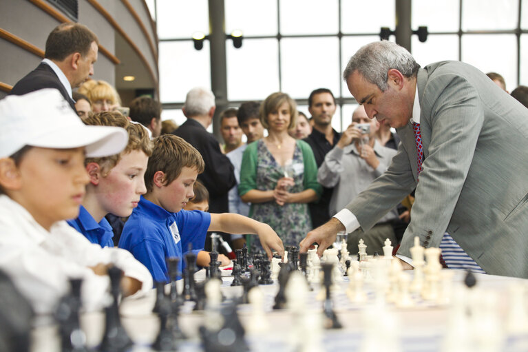 Foto 8: Chess in European School. Chess tournament