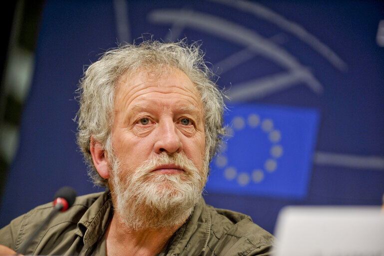 Press Conference on Green Algae that plague the Coast of Brittany in France.