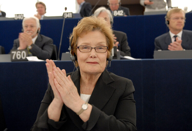 MEP Eva-Riitta SIITONEN in Plenary Session