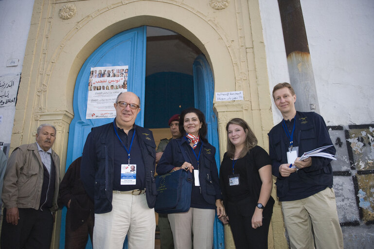 Zdjęcie 8: Day of election of the Tunisian Constituent Assembly in Tunis.