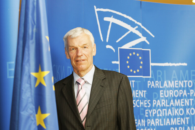 Fotografia 4: Justas Vincas PALECKIS MEP at the EP in Brussels.