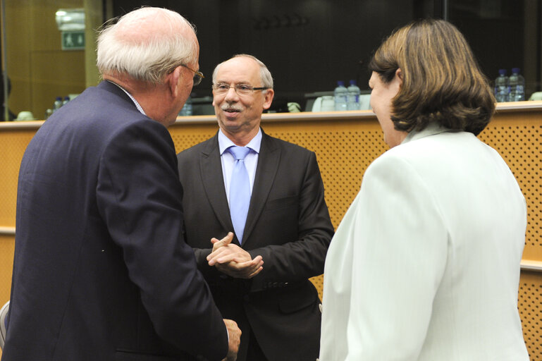 Photo 15 : Conference of Committee Chairs with the College of Commissioners