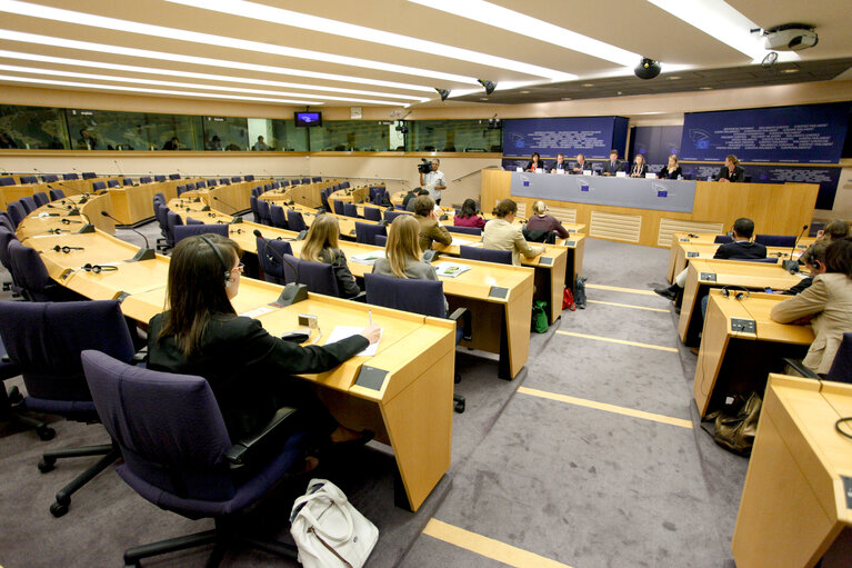 Foto 4: Press conference on new Consumer Rights Directive