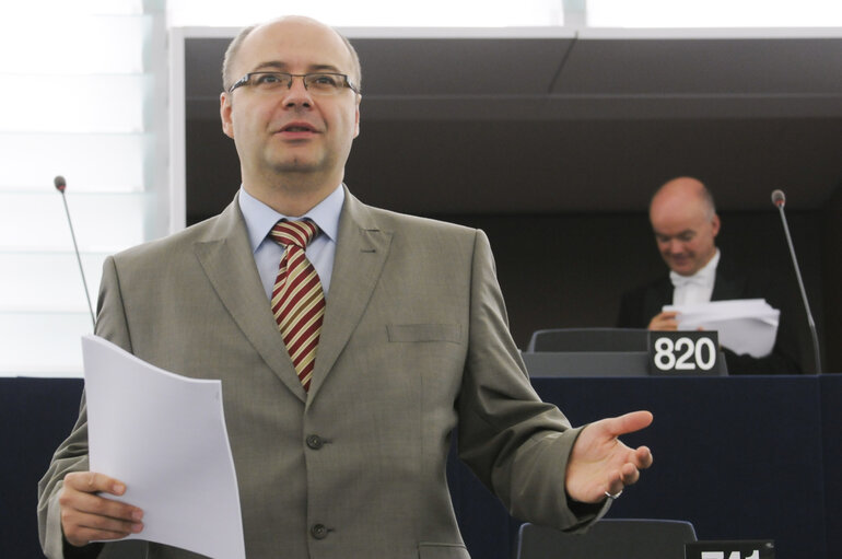 Portrait of MEP Metin KAZAK in the hemicycle