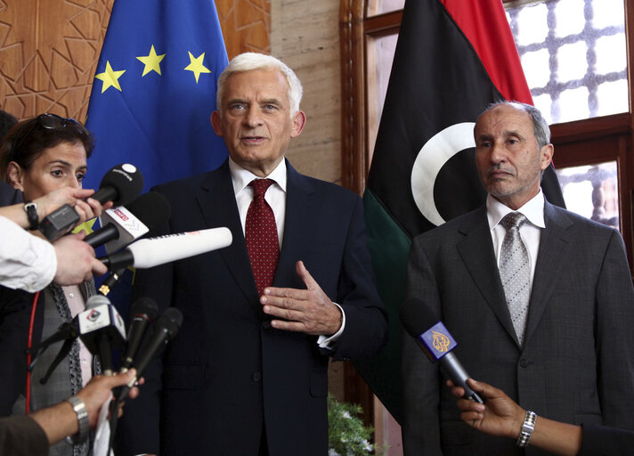 Fotografie 2: Official visit to Libya - meetings with representatives of the National Transitional Council and representatives of the internationnal community.