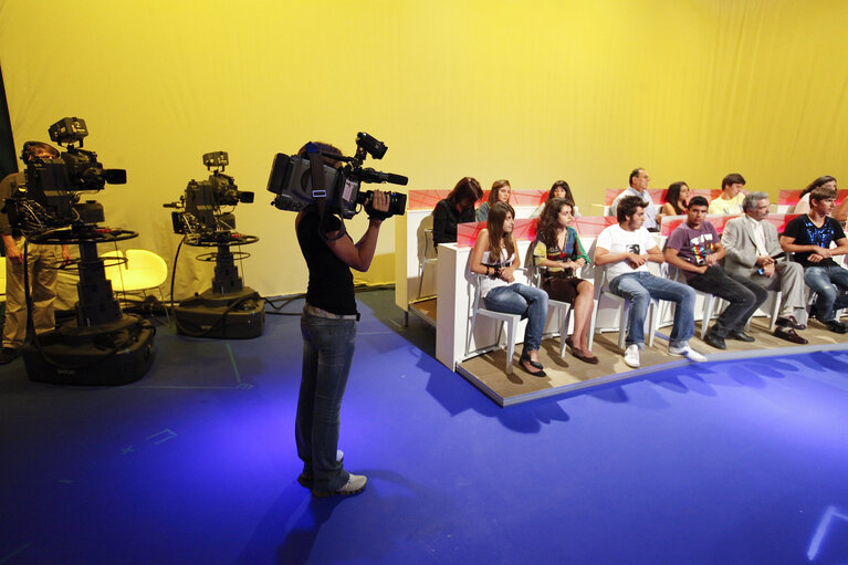 Fotografi 19: TV studio - Broadcast recording with Greek MEPs