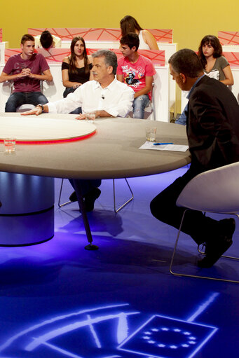 Suriet 6: TV studio - Broadcast recording with Greek MEPs