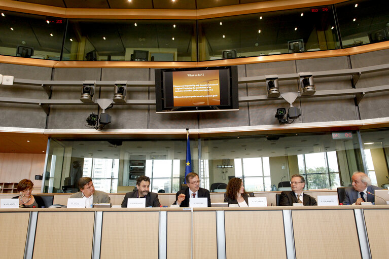 Foto 2: The challenges of religious diversity in EU law and policy