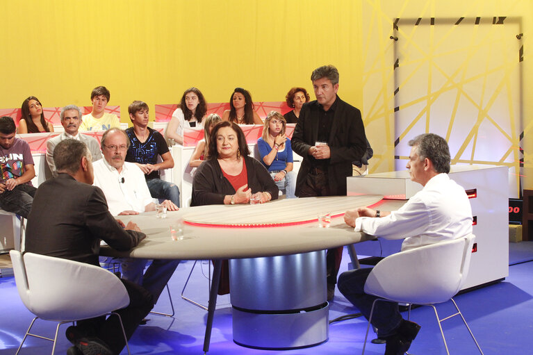 Fotó 12: TV studio - Broadcast recording with Greek MEPs