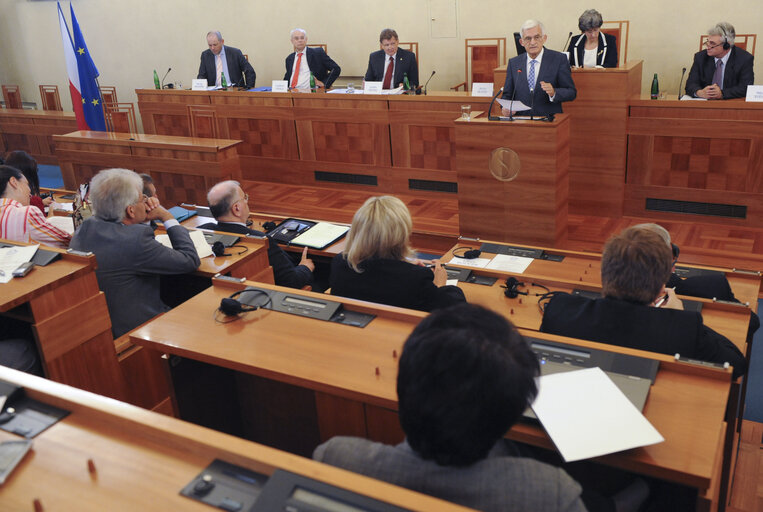 Foto 20: EP President during the conference'' EU Financial Perspective and Priorities of Czech Rep.''