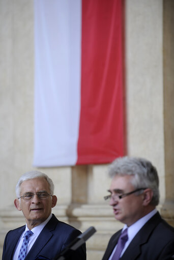 Foto 4: EP President and President of Czech Senate during their joint press conference in Czech Senate