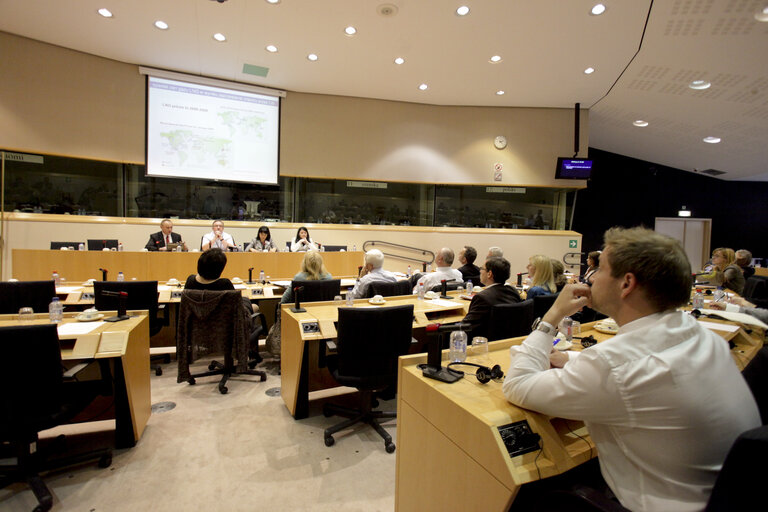 Billede 2: Polish MEPs and representatives from Polish government