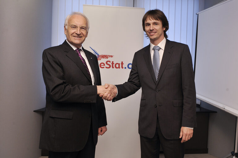 Photo 2 : Edvard KOZUSNIK MEP meets with Edmund STOIBER.