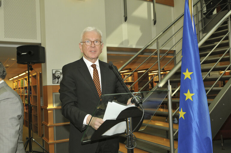 Fotografija 4: EP President speaks on the occasion of the inauguration of the Francisco Lucas Pires Reading Room of the European Parliament's Library