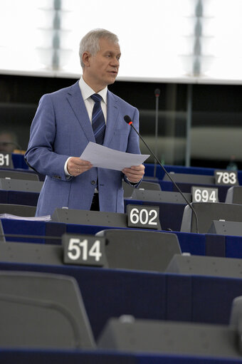 Fotografija 10: Plenary  session week 51 2014 in Strasbourg - Explanation of votes