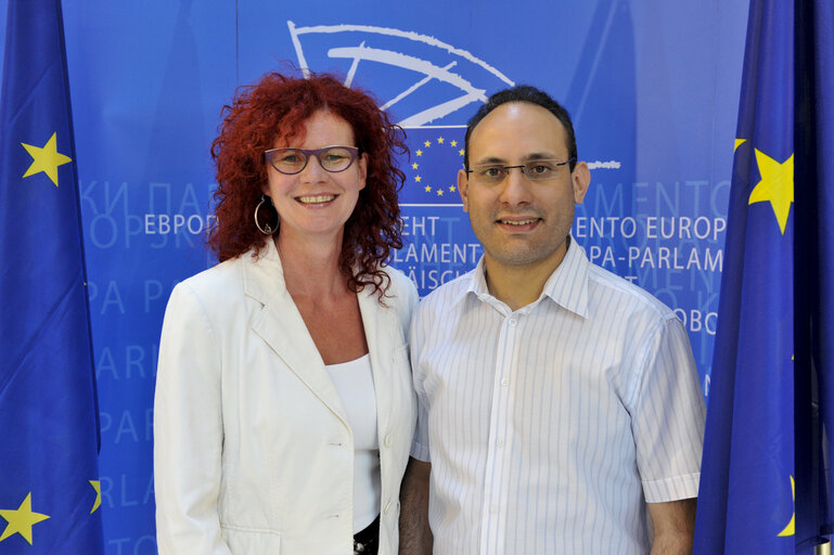 Billede 1: Kerstin Westphal and Ismail Ertug pose for a picture