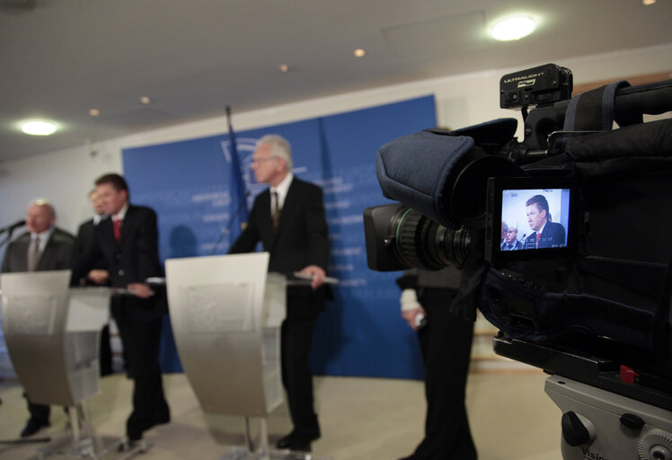 Valokuva 13: Press conference with EP President and the head of Gazprom.