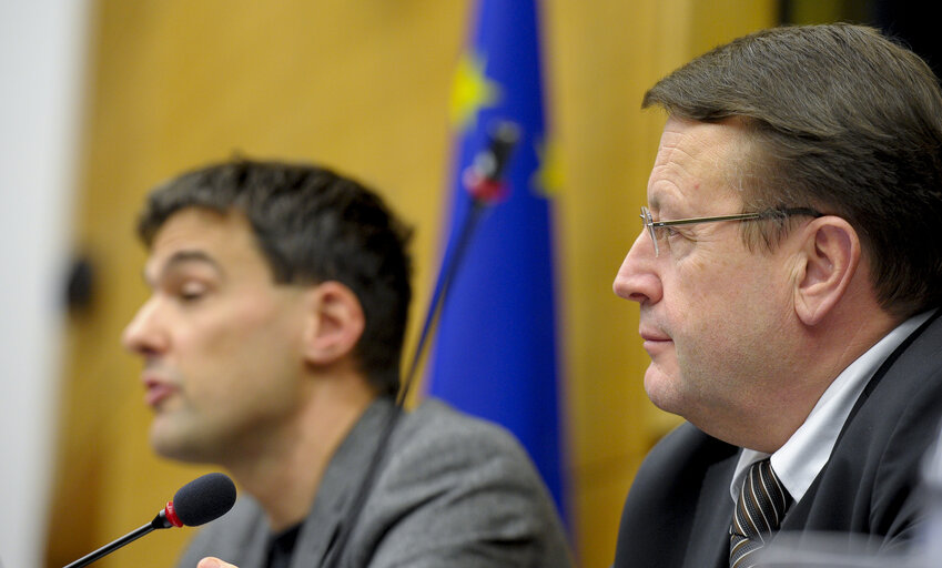 Valokuva 7: Paneuropean working group of the European People's Party.  Does Vladimir PUTIN have a master plan ?