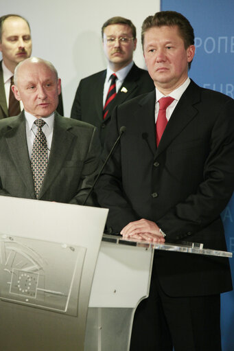 Valokuva 20: Press conference with EP President and the head of Gazprom.