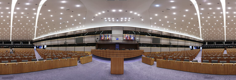 Panoramic view of the Hemicycle inside the Paul-Henri SPAAK Building.