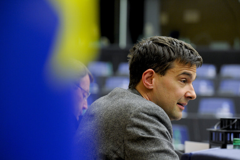 Valokuva 1: Paneuropean working group of the European People's Party.  Does Vladimir PUTIN have a master plan ?