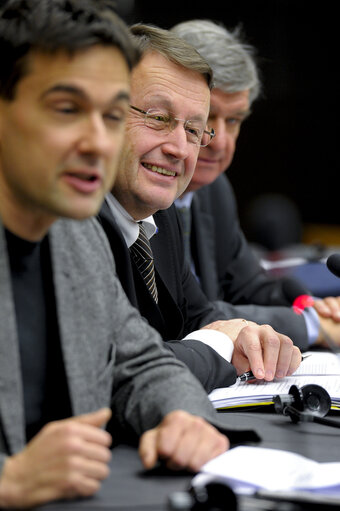 Valokuva 11: Paneuropean working group of the European People's Party.  Does Vladimir PUTIN have a master plan ?