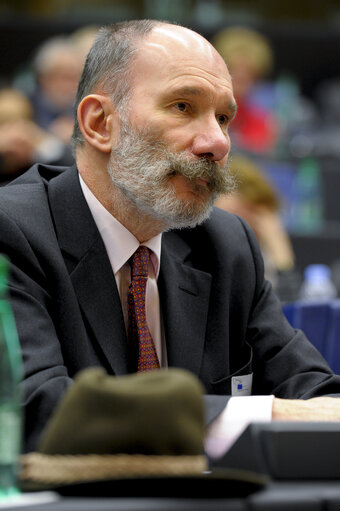 Valokuva 5: Paneuropean working group of the European People's Party.  Does Vladimir PUTIN have a master plan ?
