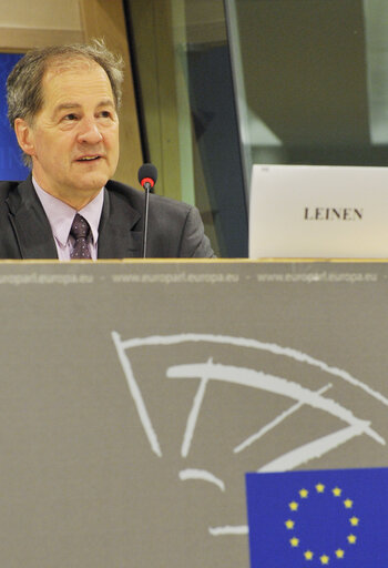 Fotografie 3: Press conference on the election results.