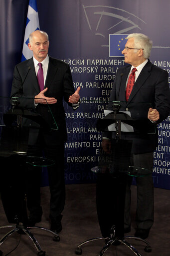 Fotografia 6: Press point Papandreou, Jerzy Buzek, EP President