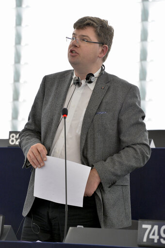 Fotografija 8: Plenary  session week 51 2014 in Strasbourg - Explanation of votes