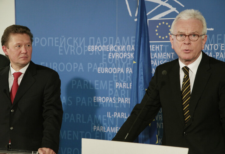 Valokuva 22: Press conference with EP President and the head of Gazprom.