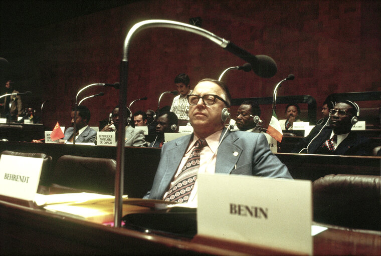 ACP-LUXEMBOURG, 1976