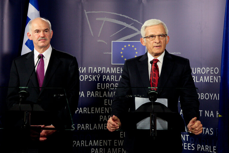 Fotografia 9: Press point Papandreou, Jerzy Buzek, EP President