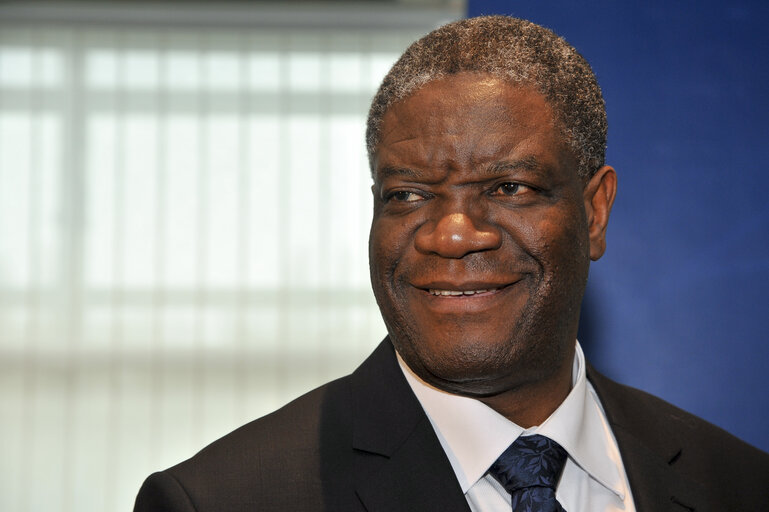 Foto 10: Martin SCHULZ - EP President meets with Denis MUKWEGE, Sakharov Prize 2014 Laureate