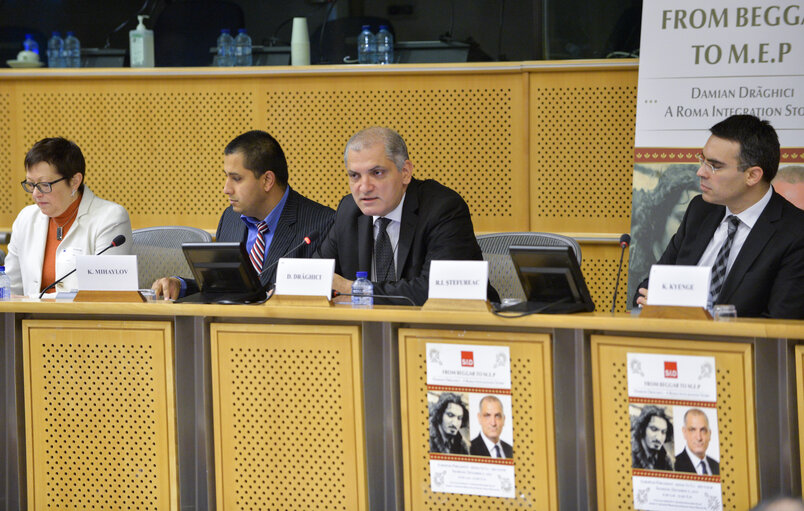 Photo 35 : Meeting:  From Beggar to MEP a Roma Integration Story