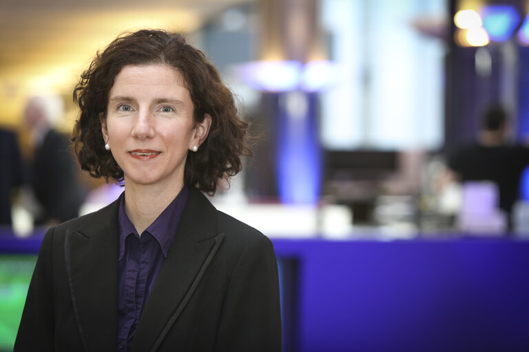 Suriet 12: MEP Anneliese DODDS at the European Parliament in Brussels