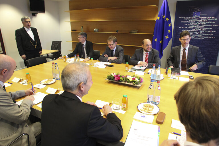 Valokuva 2: EP President meets with Minister for Europe of UK