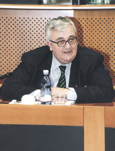 Photo 10: BORGHEZIO Mario in plenary session in Brussels