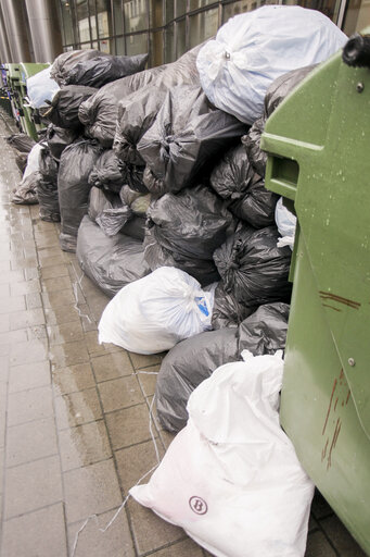 Garbage bags - Garbage collection