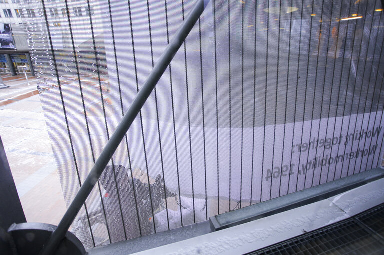 Photo 41 : Nobel Peace prize's ceremony broadcast set in front of the EP in Brussels.